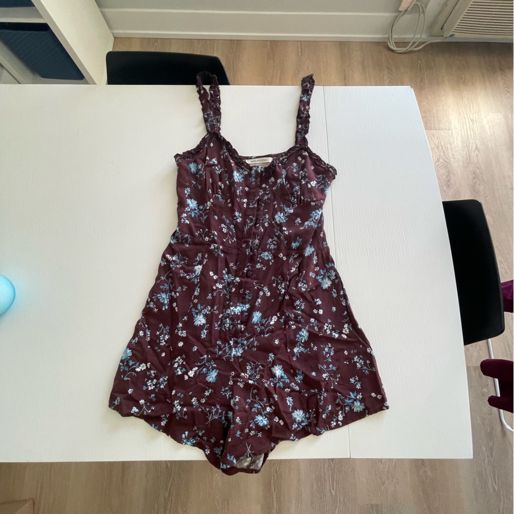 Urban Outfitters XS maroon romper